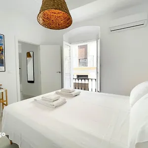 https://casa-cristbal-coln-habitaciones-con-vistas-a-semana.es-andalucia.com